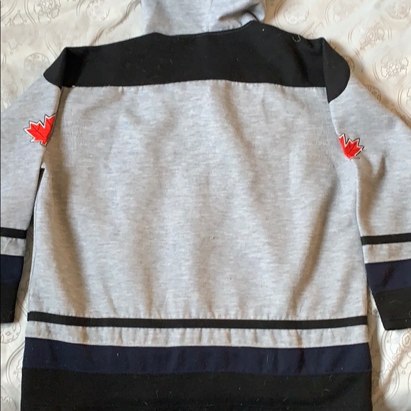Canada Sport Hoodie - Picture 4 of 4